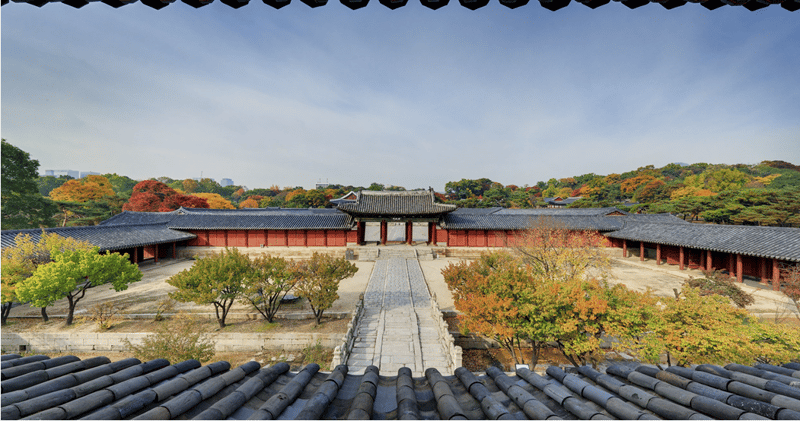 옥천교에서 건너면 보이는 명정문