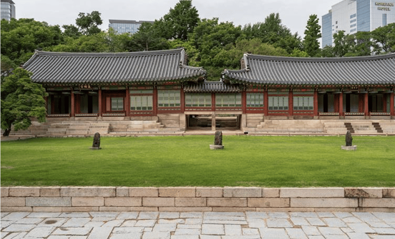 서로 연결되어 있는 준명당과 즉조당