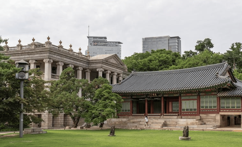 석조전과 준명당