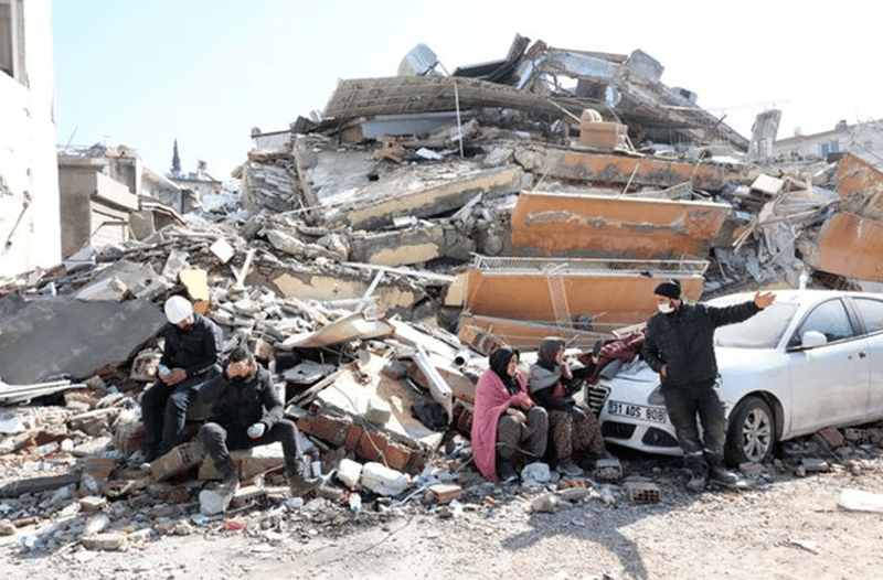 터키 지진'팬케이크 붕괴' 현상을 보이고 있는 튀르키예 건물