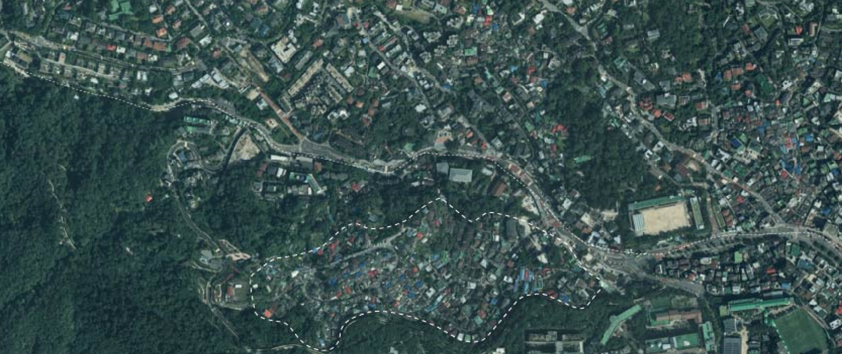 성북동의 고급 주택가(지도 상단)와 인접한 달동네(지도 하단)의 모습.